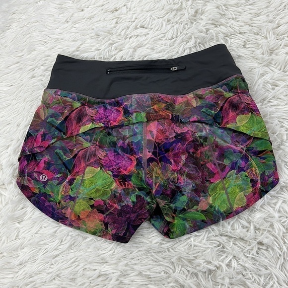 Lululemon Speed Up Mid-Rise Lined Short 4" Vivid Floral Tone Multi / Graphite - Picture 3 of 4